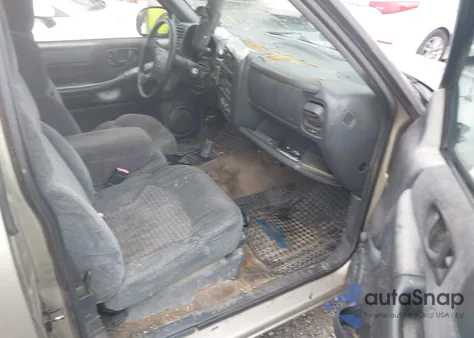 1998 Chevrolet S-10 Ls Sportside z USA, uszkodzony, nr VIN 1GCCS1446W8190522